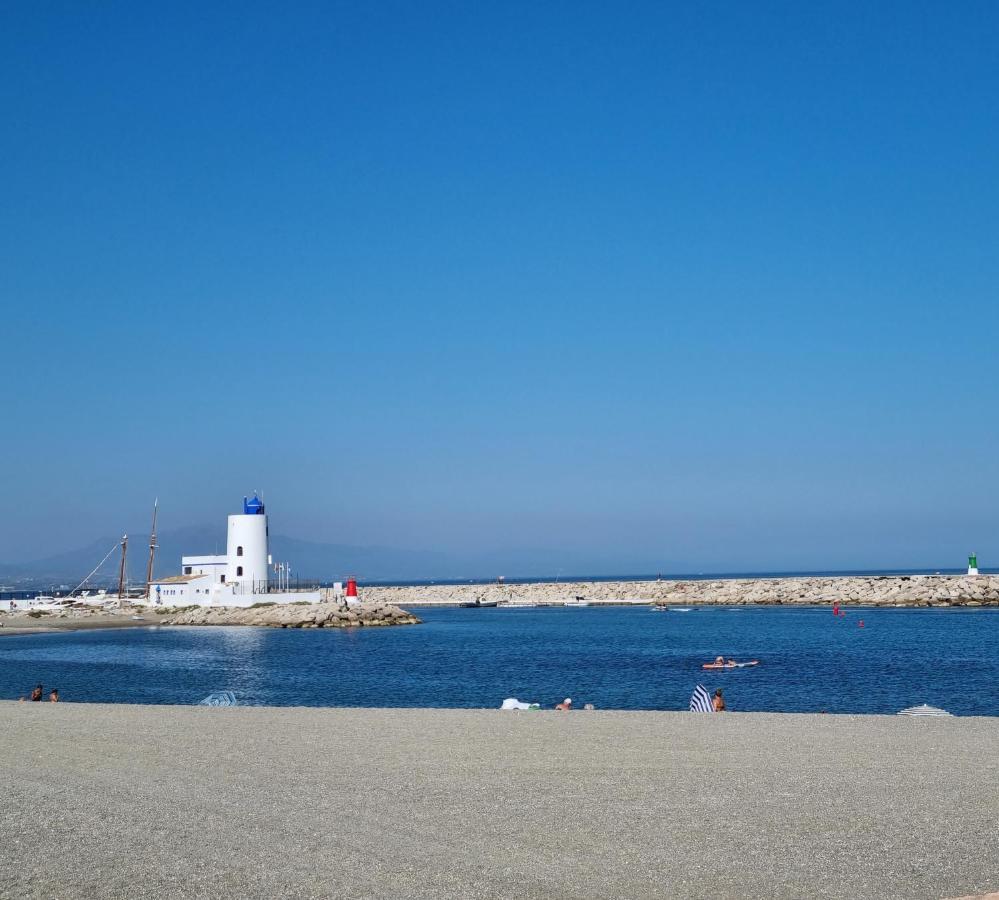 Las Gaviotas B9 Manilva Buitenkant foto